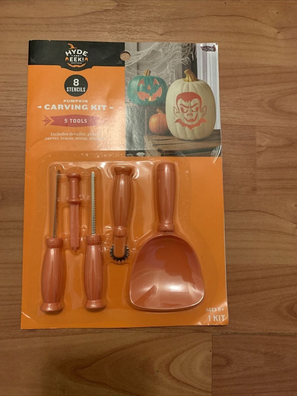 HYDE and EEK Pumpkin Carving Kit 5 Tools 8 Stencils Halloween Crafts Orange